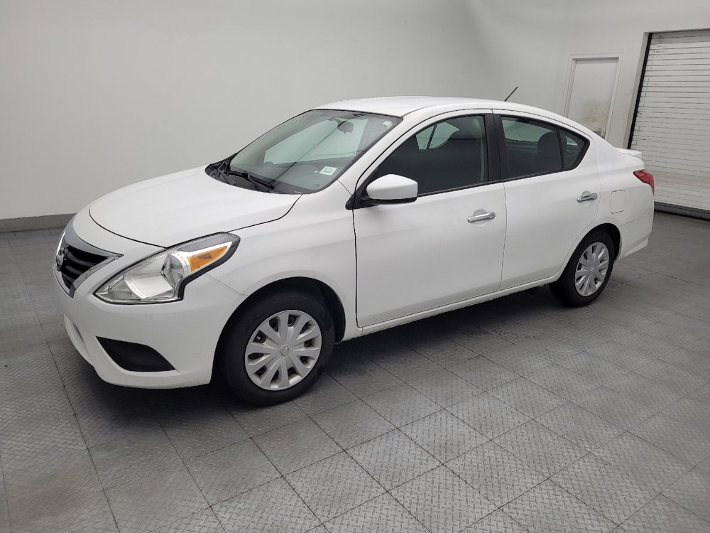 Used 2019 Nissan Versa SV FWD image 2