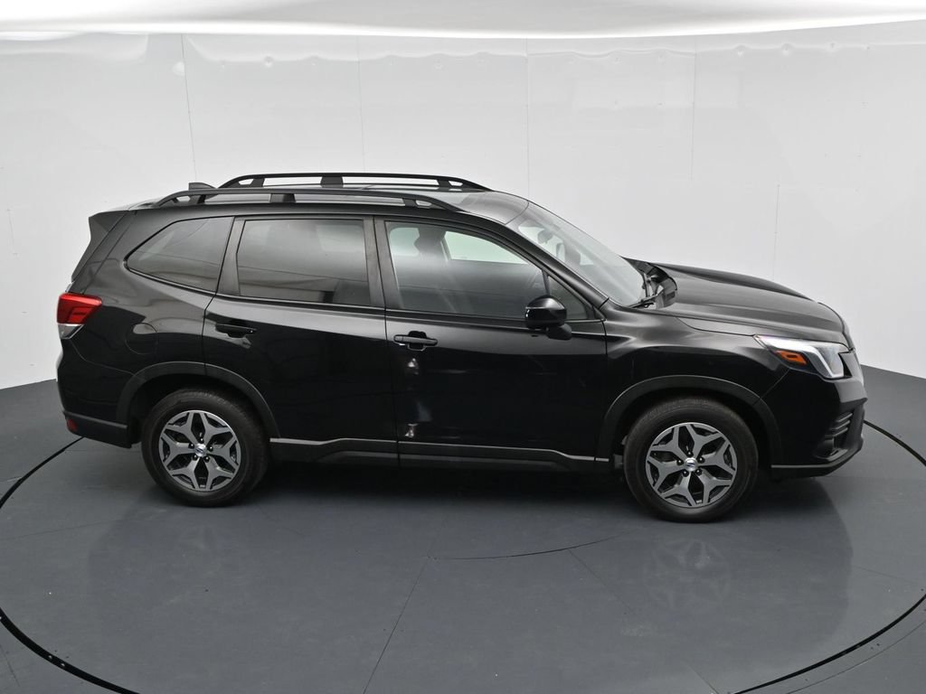 Used 2024 Subaru Forester Premium AWD/4WD image 25