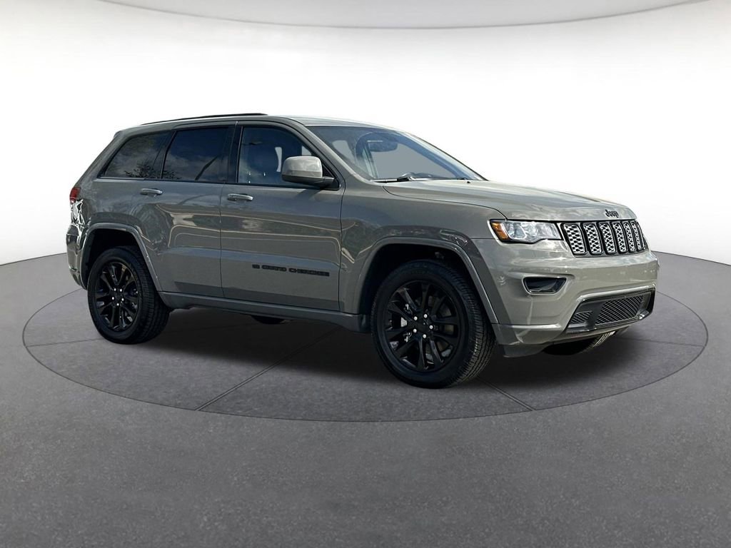 Certified 2022 Jeep Grand Cherokee Laredo X image 8