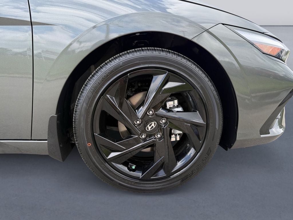 New 2026 Hyundai Elantra SEL Sport FWD image 9