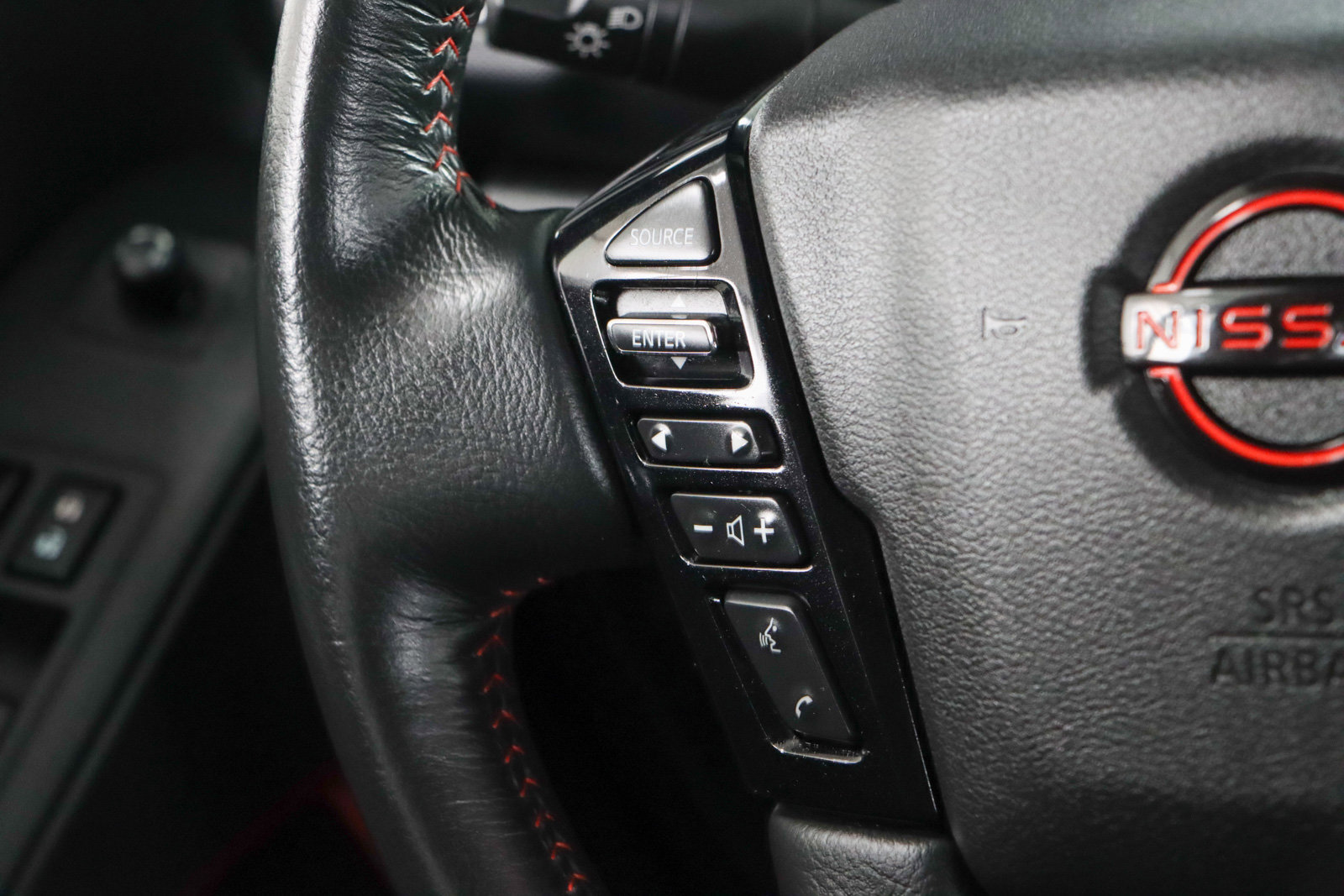Used 2023 Nissan Frontier PRO-4X w/ Pro Convenience Package AWD/4WD image 14
