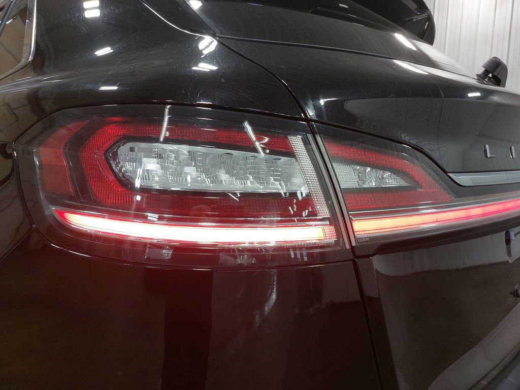 Used 2022 Lincoln Nautilus Reserve image 36