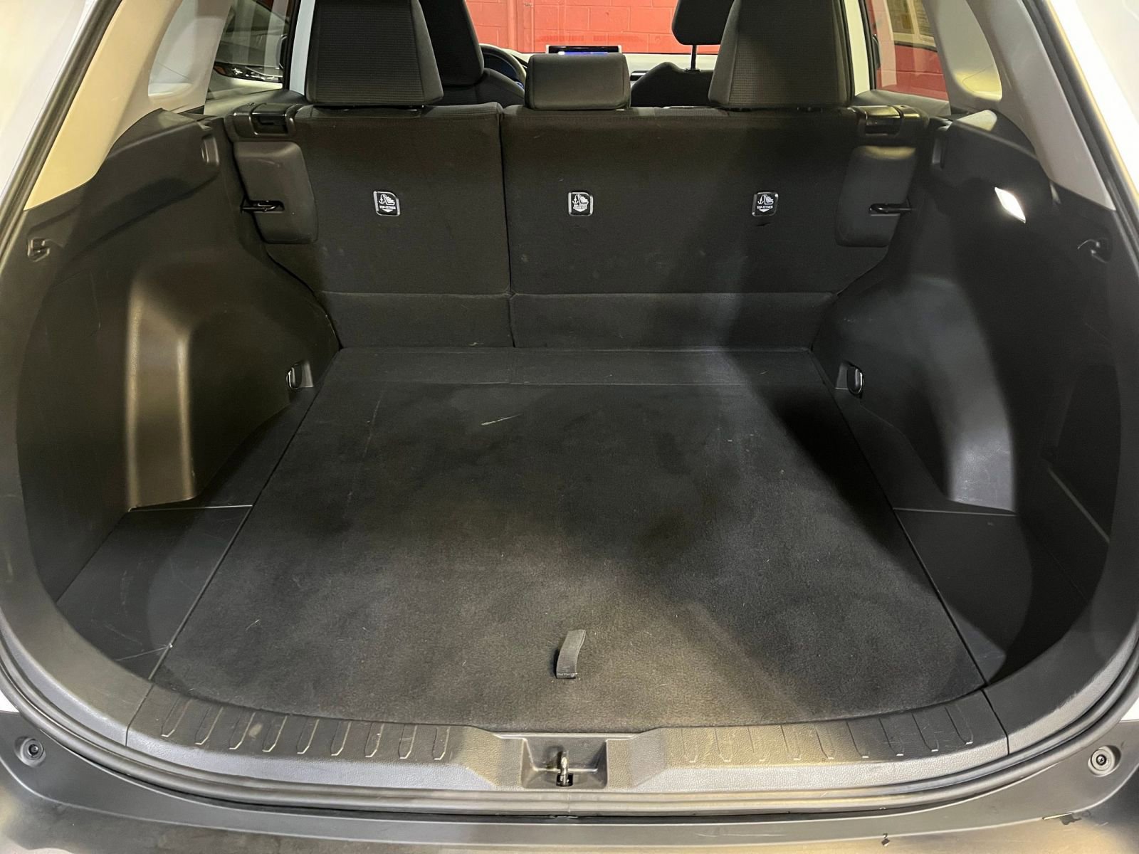 Used 2025 Toyota RAV4 LE image 31