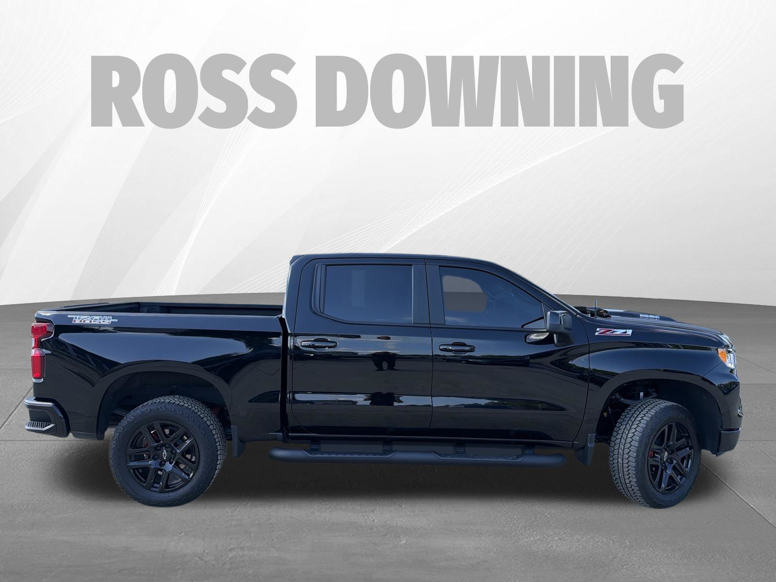 Used 2025 Chevrolet Silverado 1500 LT Trail Boss w/ Convenience Package II AWD/4WD image 3