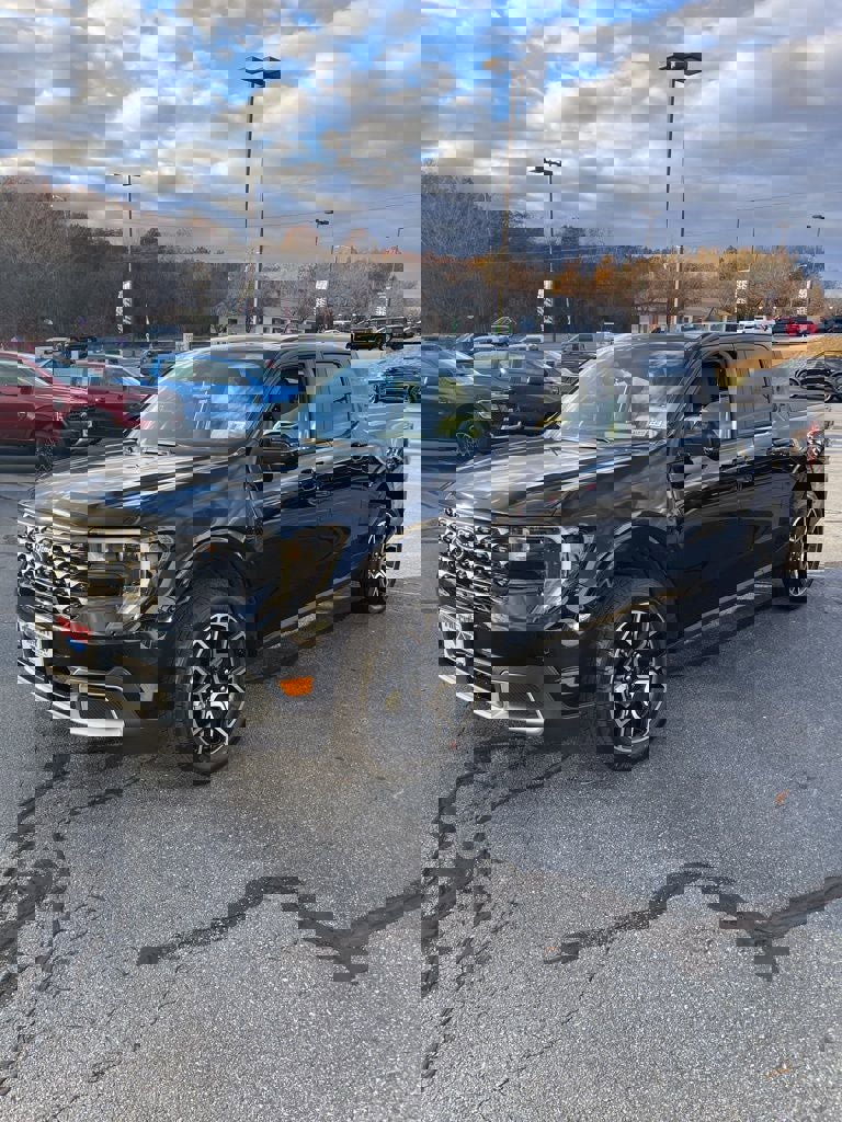 New 2025 Ford Maverick Lariat w/ 4K Tow Package image 19