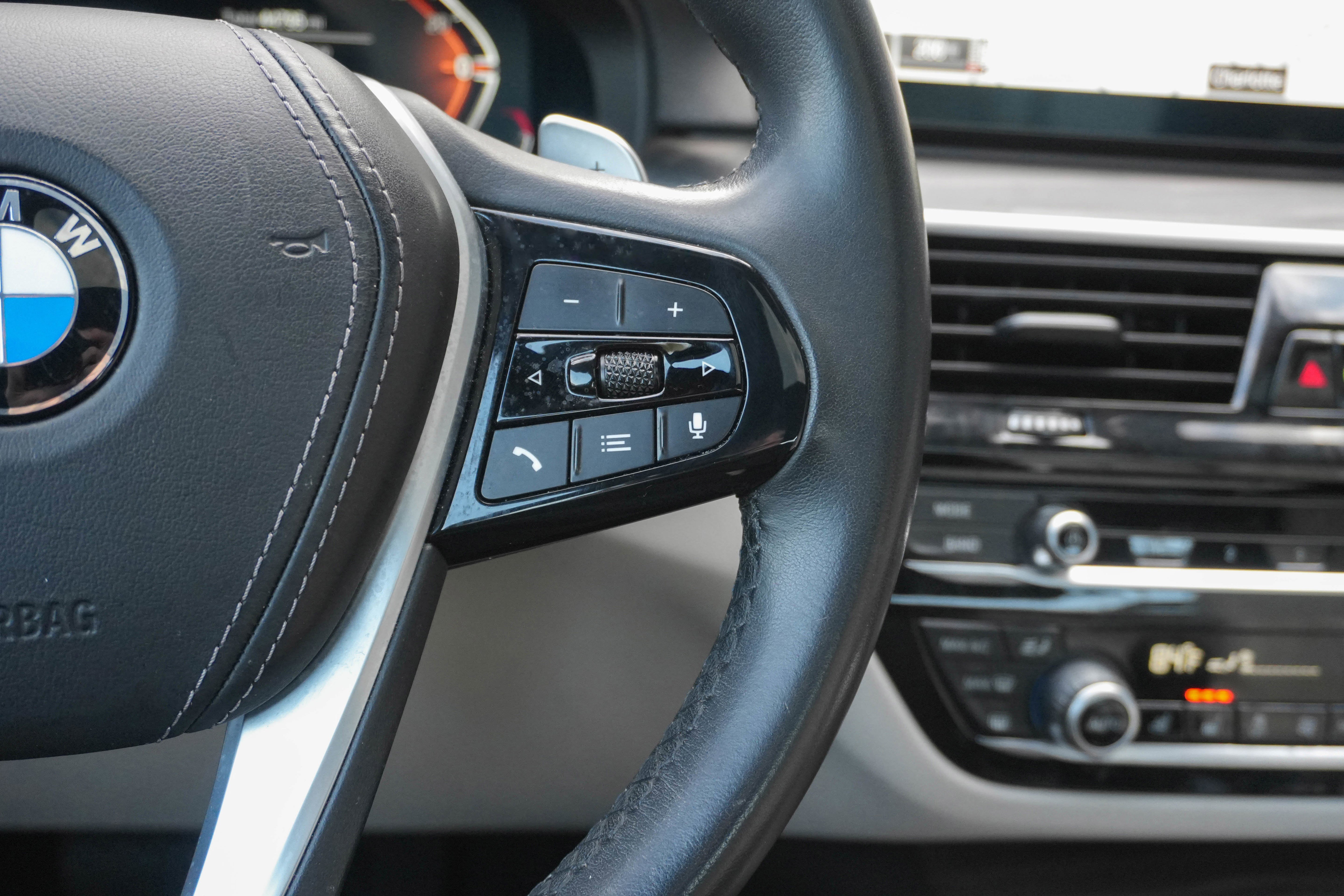 Certified 2023 BMW 540i w/ Premium Package image 19