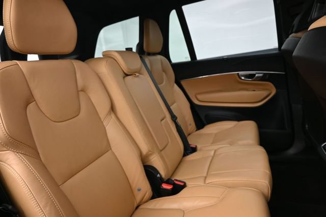 Used 2023 Volvo XC90 B6 Ultimate w/ Protection Package Premier AWD/4WD image 36