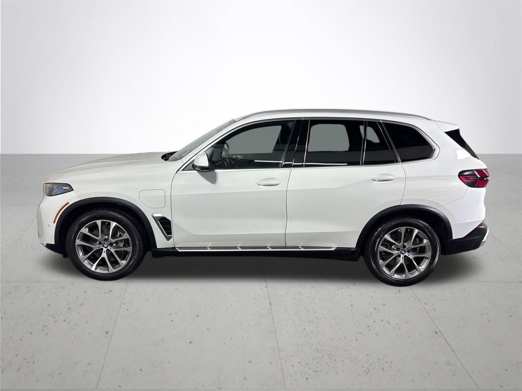 Used 2025 BMW X5 xDrive50e AWD/4WD image 9