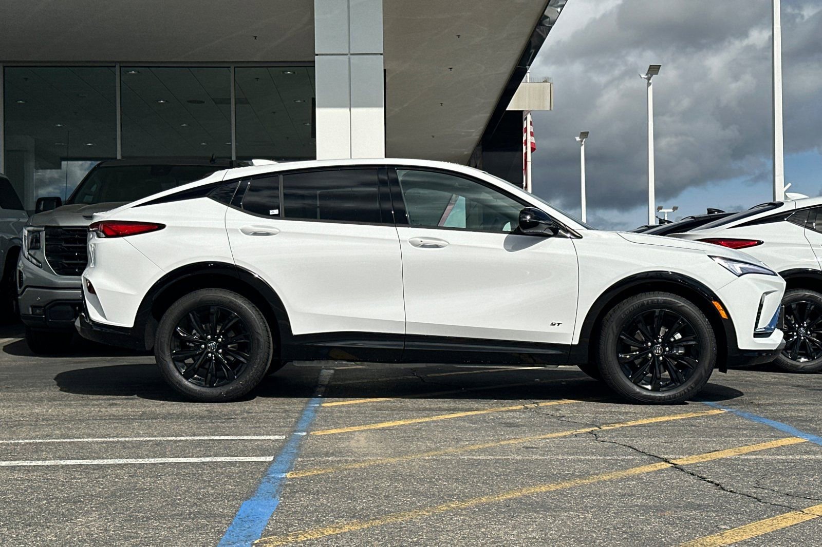 New 2026 Buick Envista Sport Touring w/ Convenience I Package FWD image 4