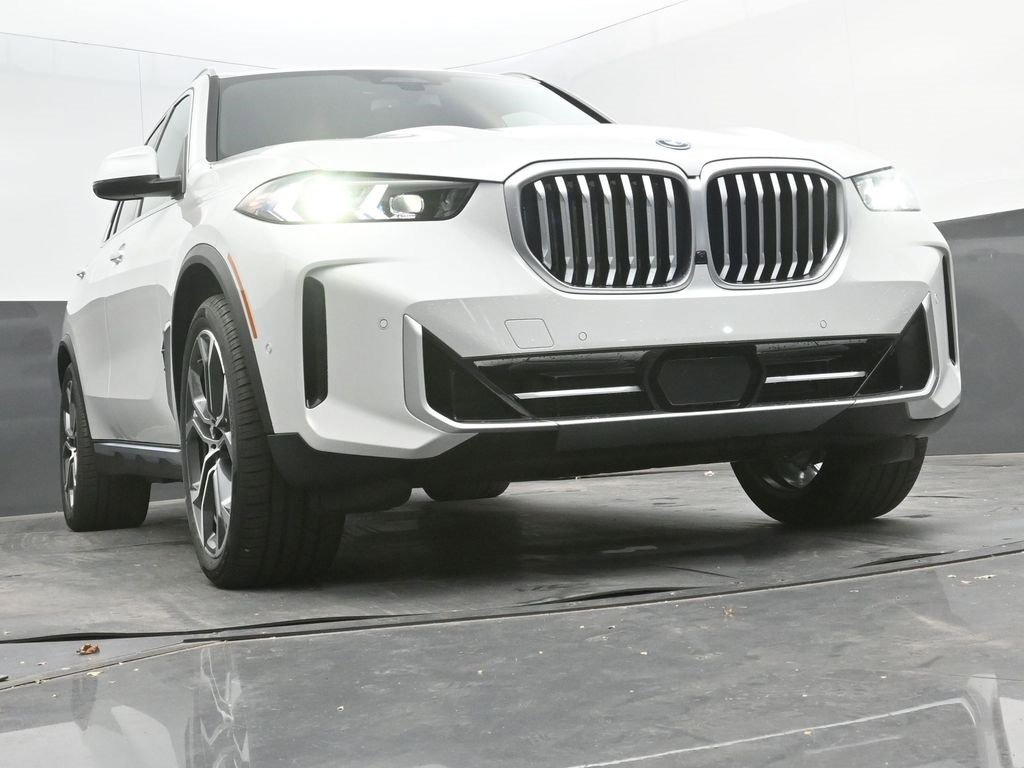 New 2026 BMW X5 xDrive50e image 35