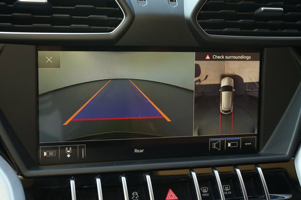 Used 2019 Lamborghini Urus image 18