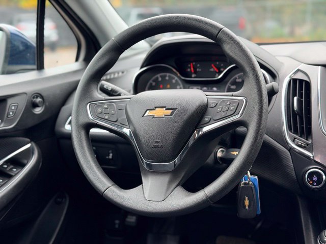 Used 2019 Chevrolet Cruze LT FWD image 19