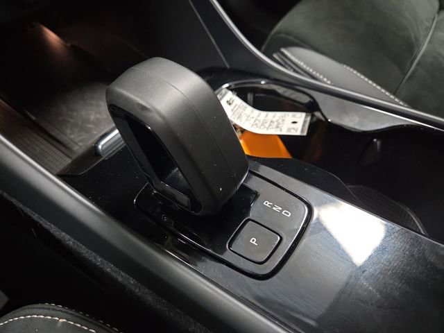 Used 2023 Volvo XC40 Recharge Ultimate image 23