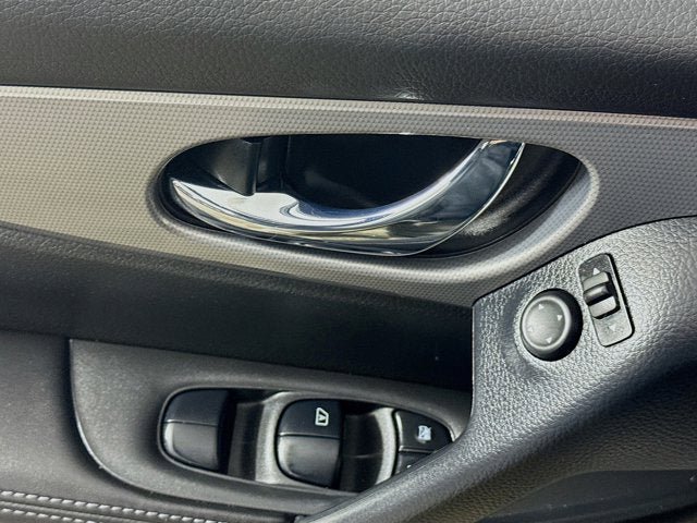 Certified 2020 Nissan Rogue Sport SL image 16
