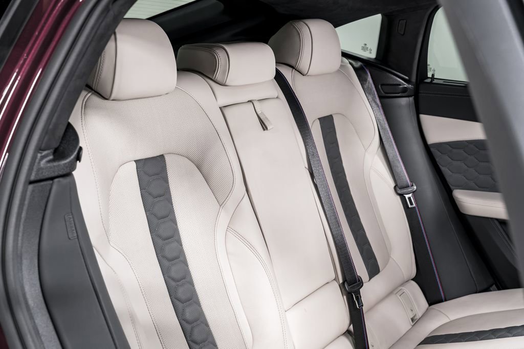 Used 2024 BMW X6 M Competition w/ Executive Package image 29