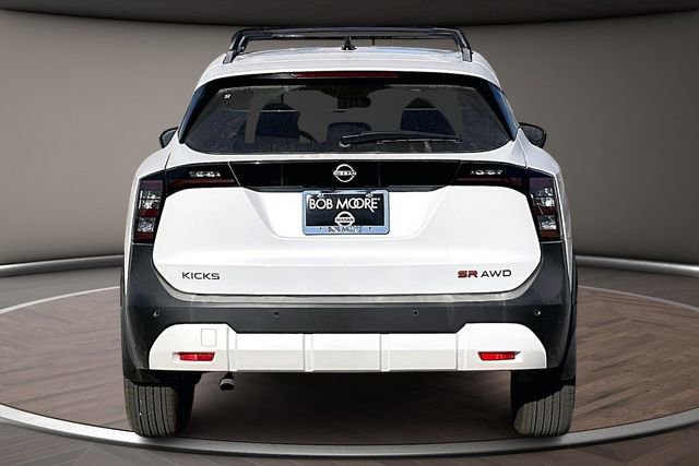 New 2026 Nissan Kicks SR w/ Cold Weather Package image 4