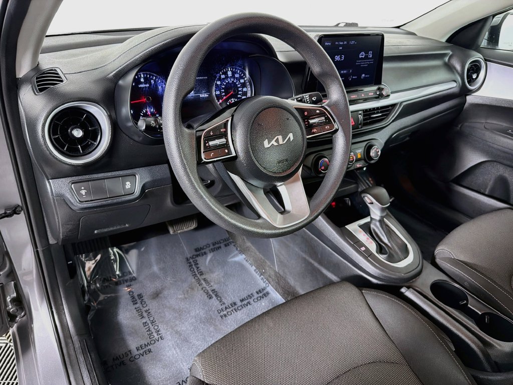 Used 2024 Kia Forte LXS FWD image 9