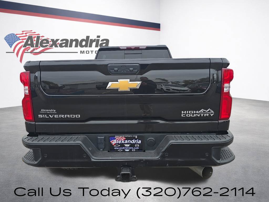 Used 2022 Chevrolet Silverado 3500 High Country w/ Safety Package II AWD/4WD image 7
