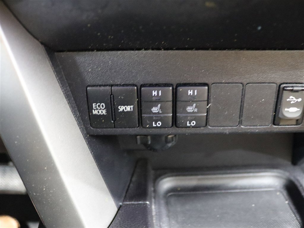 Used 2017 Toyota RAV4 Limited w/ All Weather Liner Package image 27