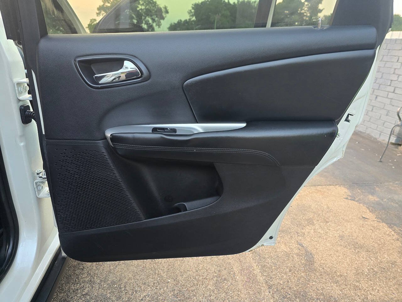 Used 2016 Dodge Journey SXT FWD image 21