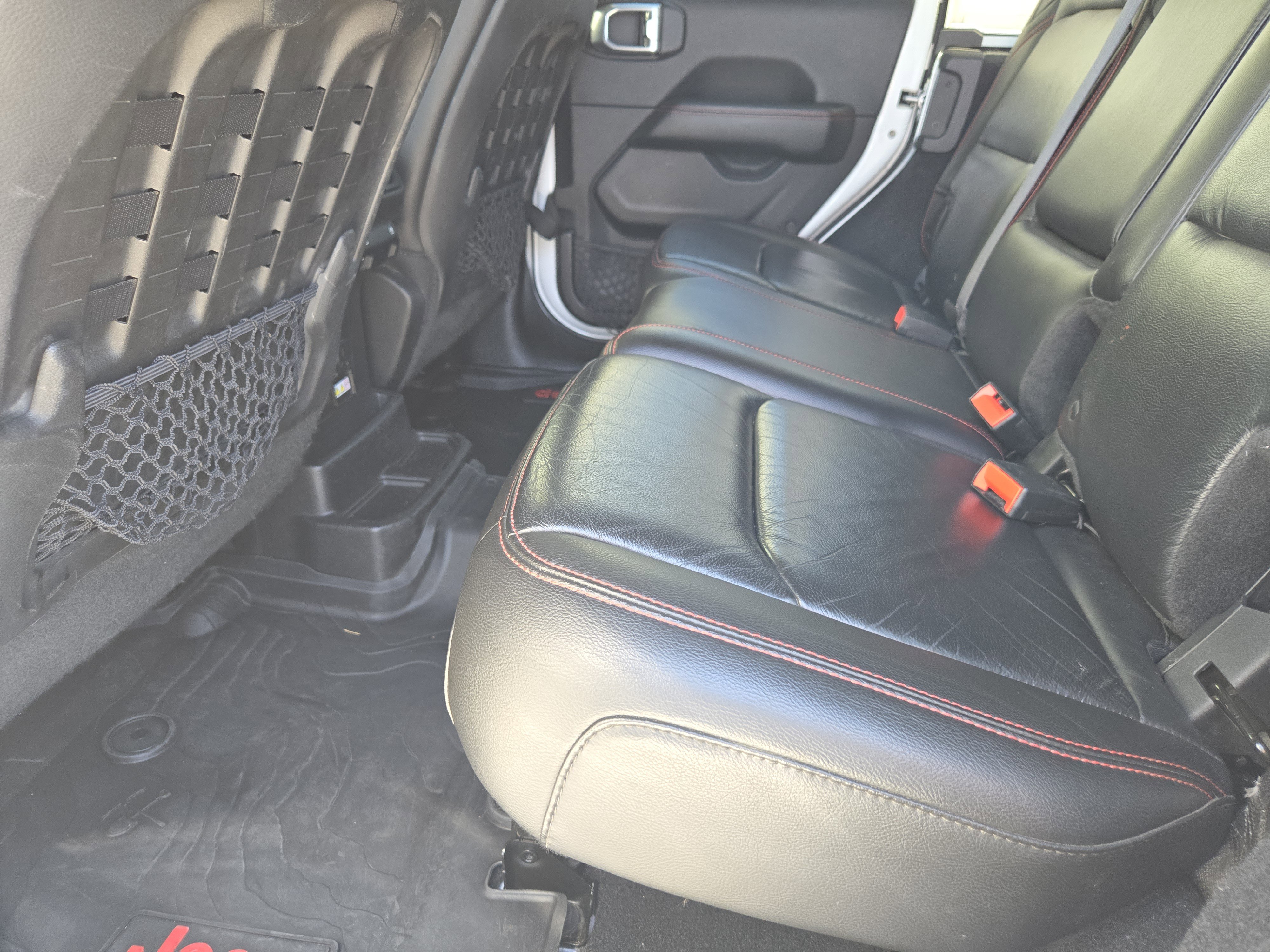 Used 2018 Jeep Wrangler Unlimited Rubicon AWD/4WD image 31
