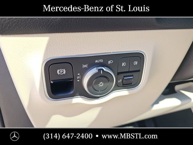 New 2026 Mercedes-Benz GLB 250 4MATIC image 17