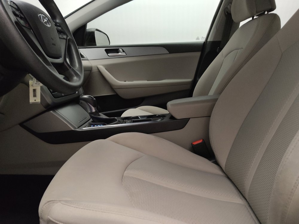Used 2016 Hyundai Sonata SE FWD image 17