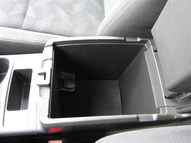 Used 2016 Nissan Rogue S image 24