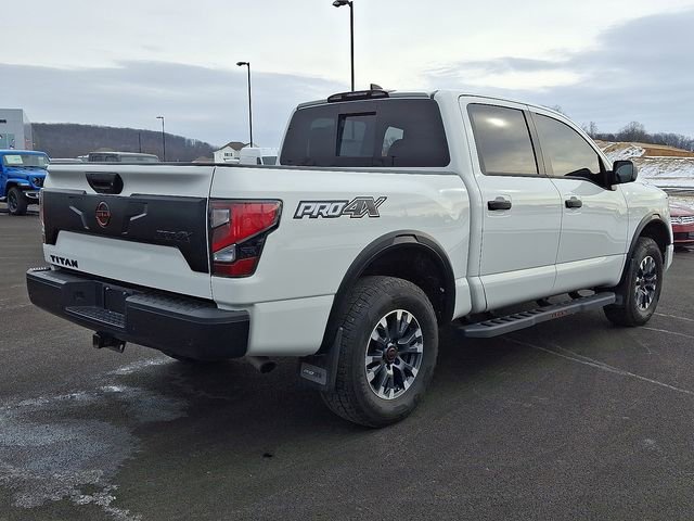 Used 2024 Nissan Titan PRO-4X w/ Off Road Protection Package image 10