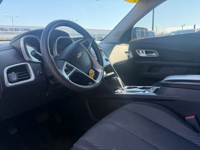 Used 2017 Chevrolet Equinox LT image 6