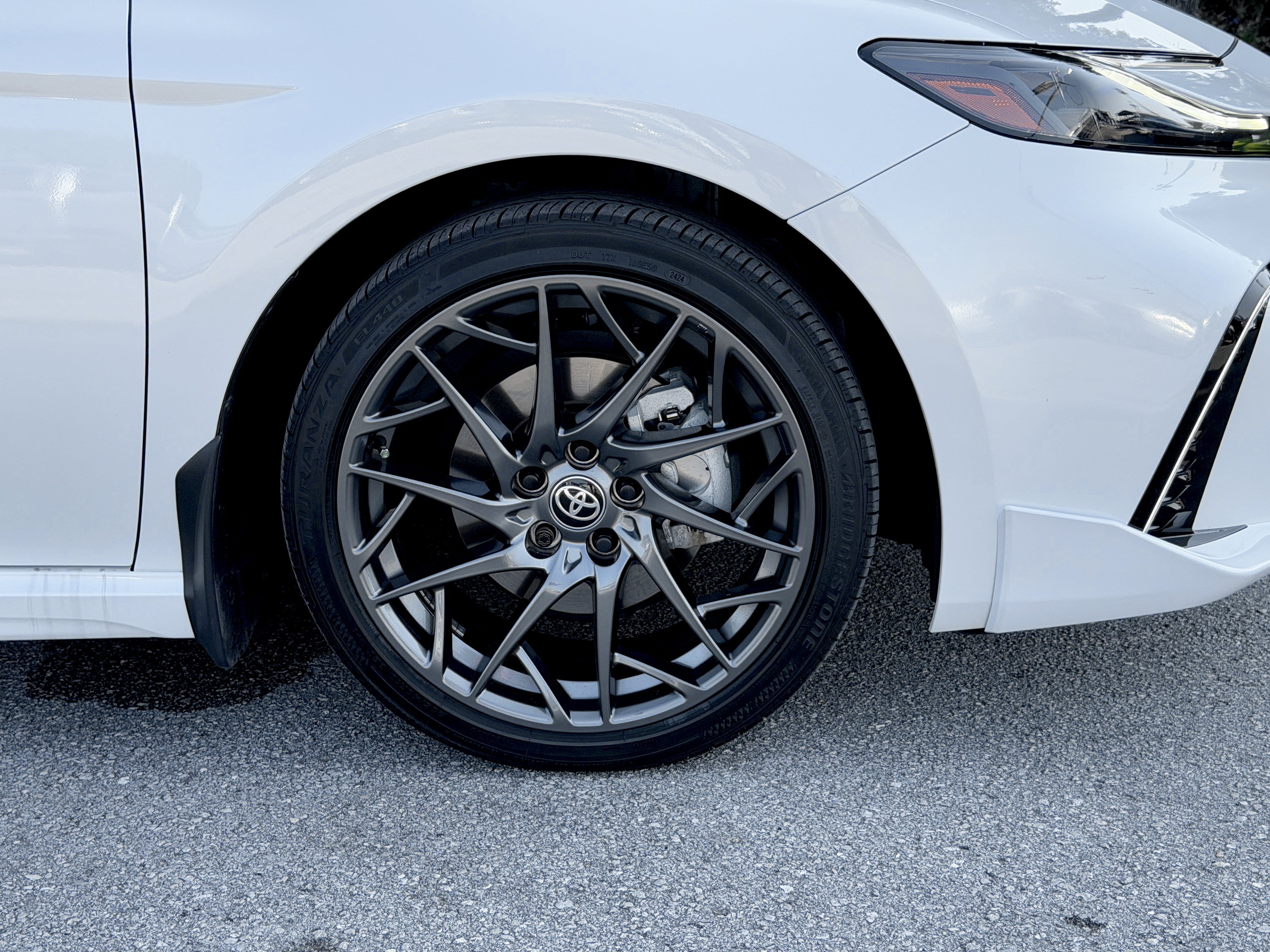 Used 2025 Toyota Camry XSE FWD image 11