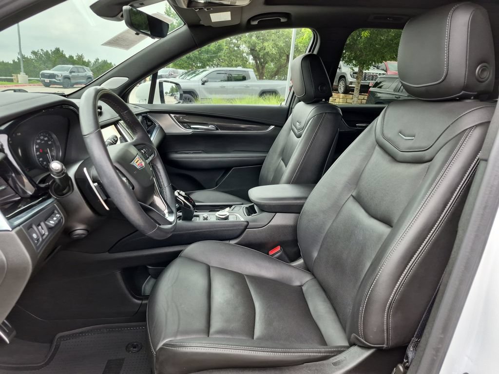 Used 2023 Cadillac XT6 Sport w/ Technology Package AWD/4WD image 23