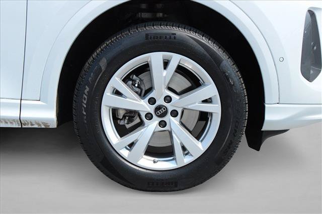 Used 2025 Audi Q5 Premium w/ Convenience Package AWD/4WD image 14
