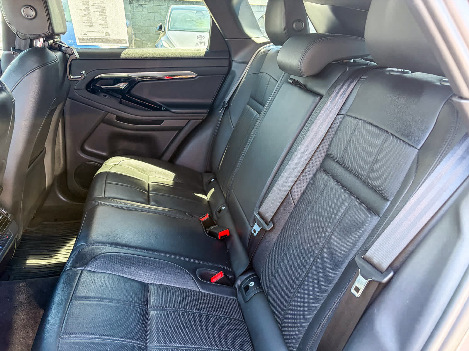 Used 2023 Land Rover Range Rover Evoque R-Dynamic S AWD/4WD image 17