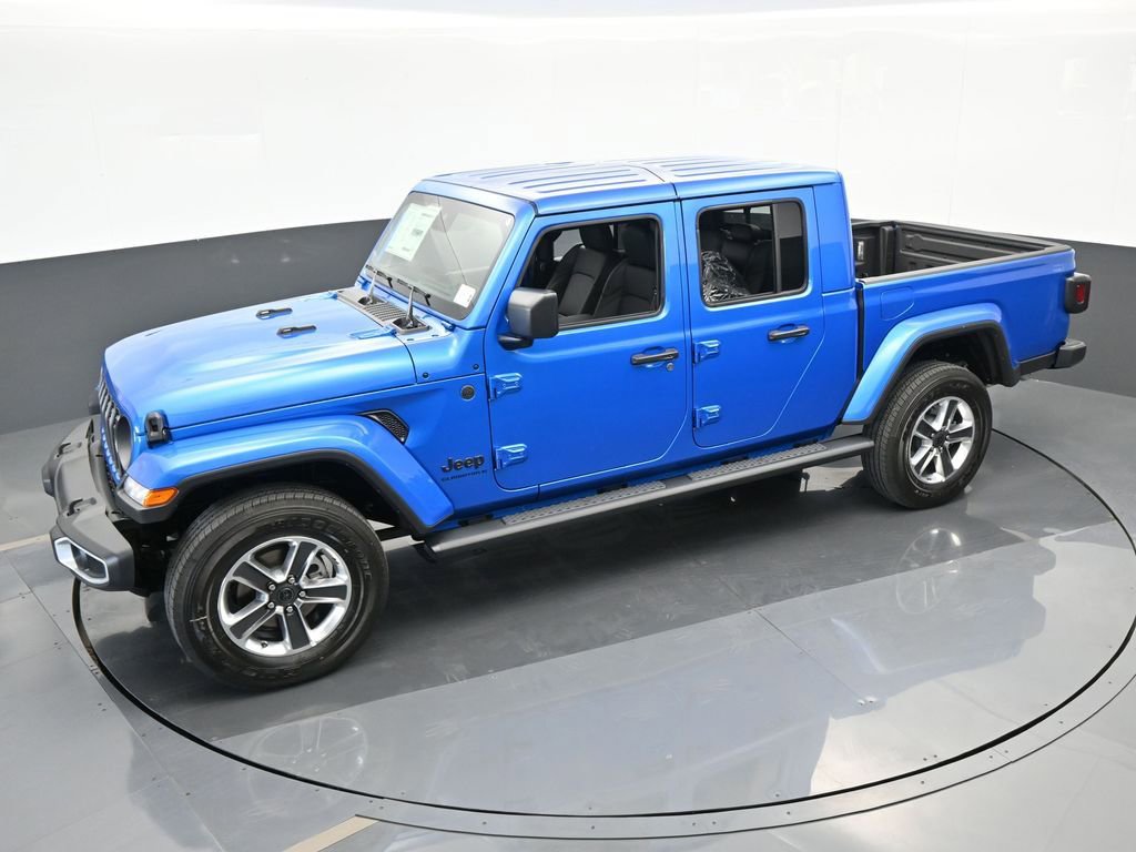 Used 2024 Jeep Gladiator Sport w/ Premium Package image 13