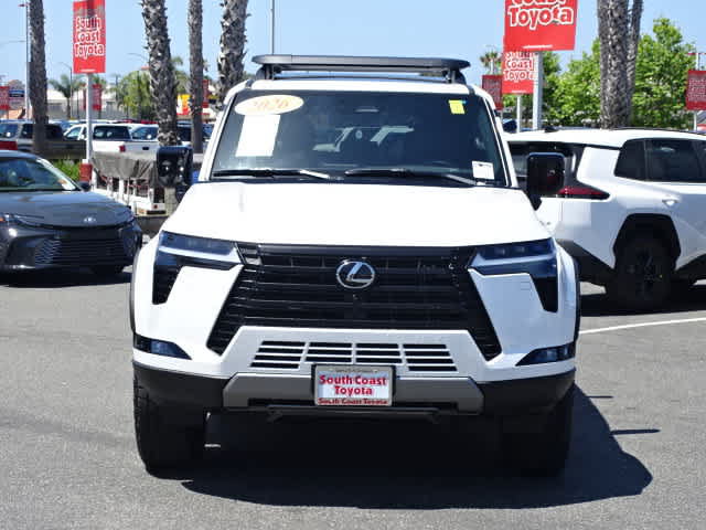 Used 2026 Lexus GX 550 AWD/4WD image 3