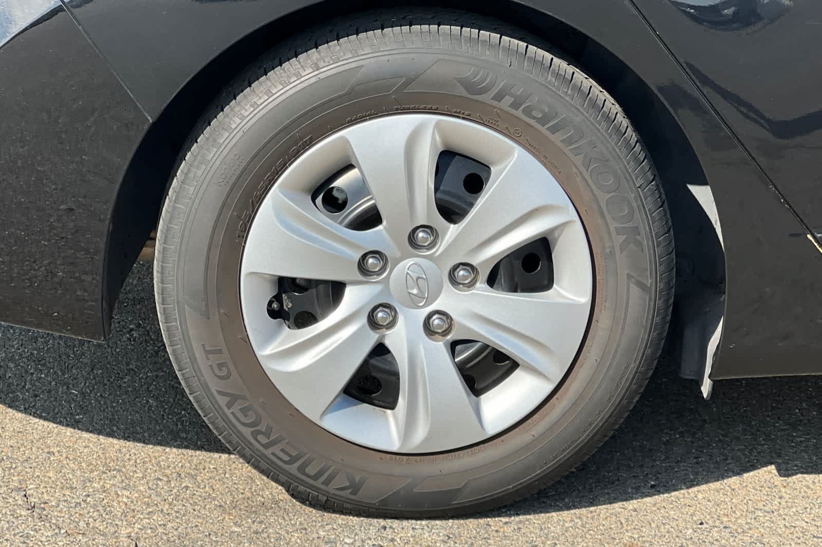 Used 2016 Hyundai Elantra SE FWD image 20