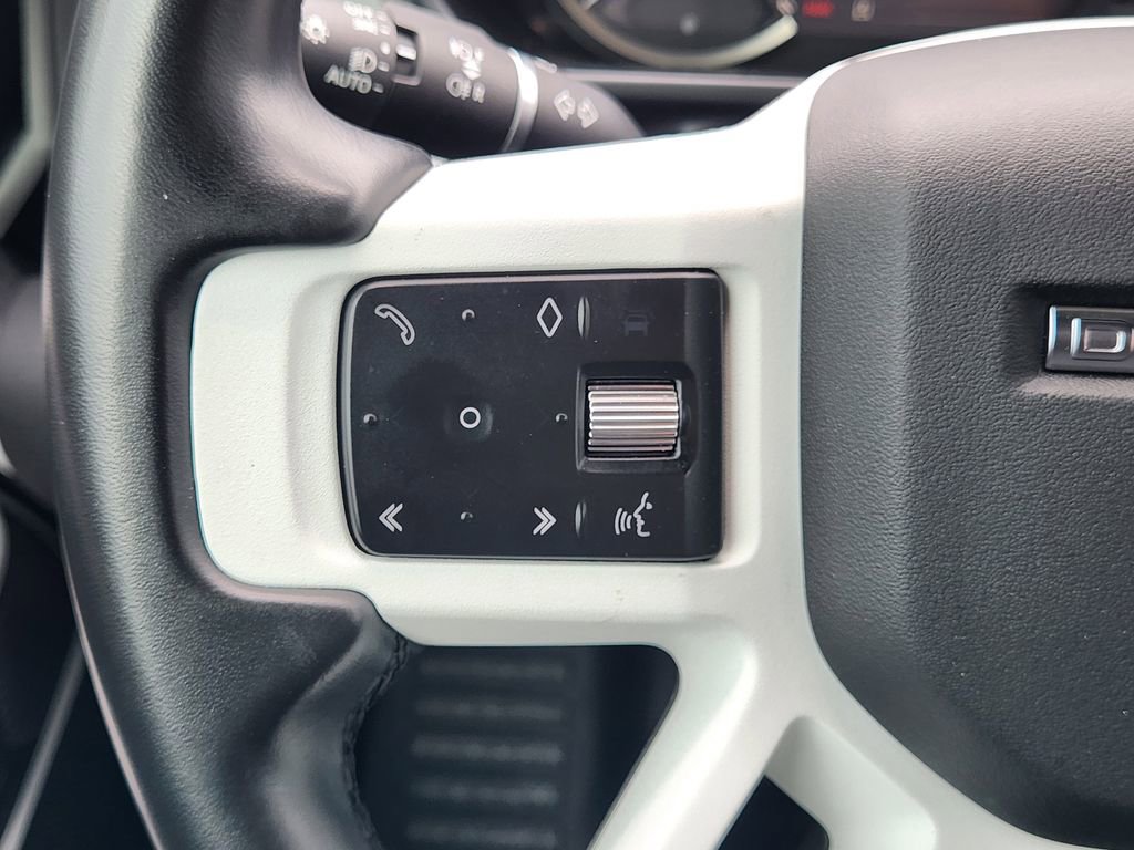 Used 2023 Land Rover Defender 110 S image 31