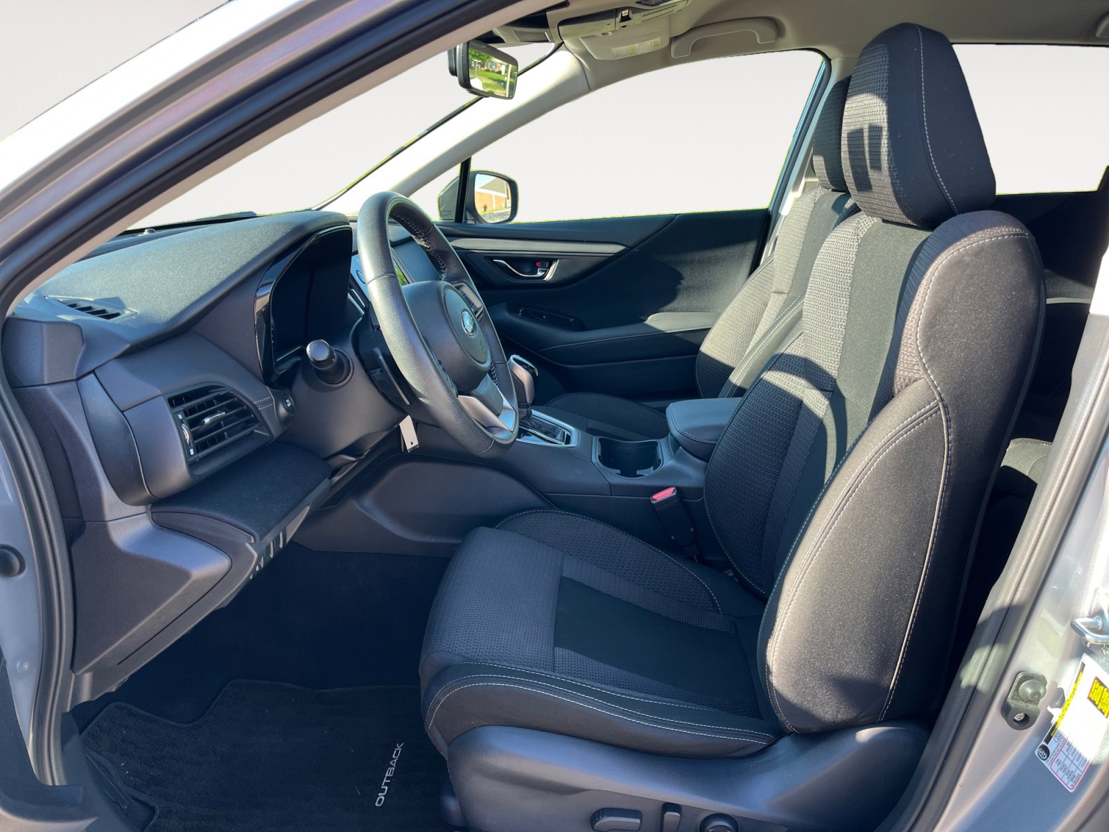Used 2024 Subaru Outback Premium AWD/4WD image 11
