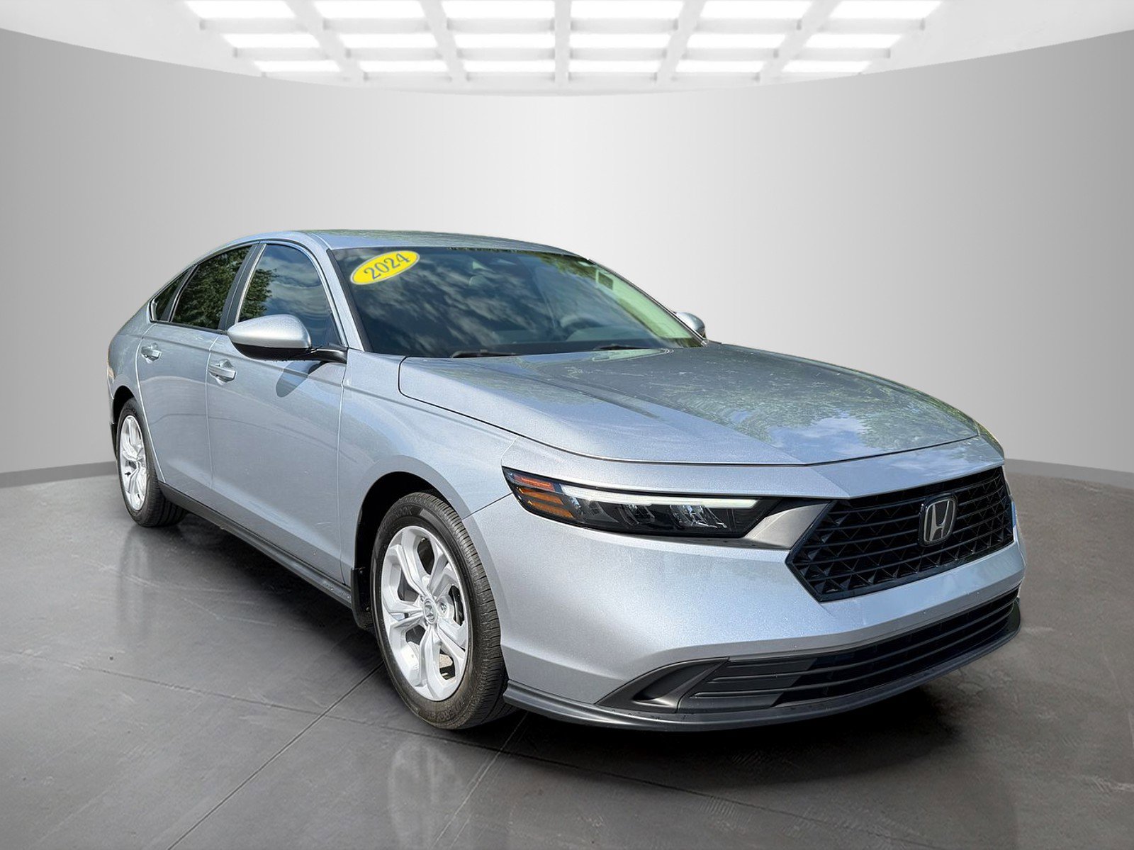 Used 2024 Honda Accord LX image 5