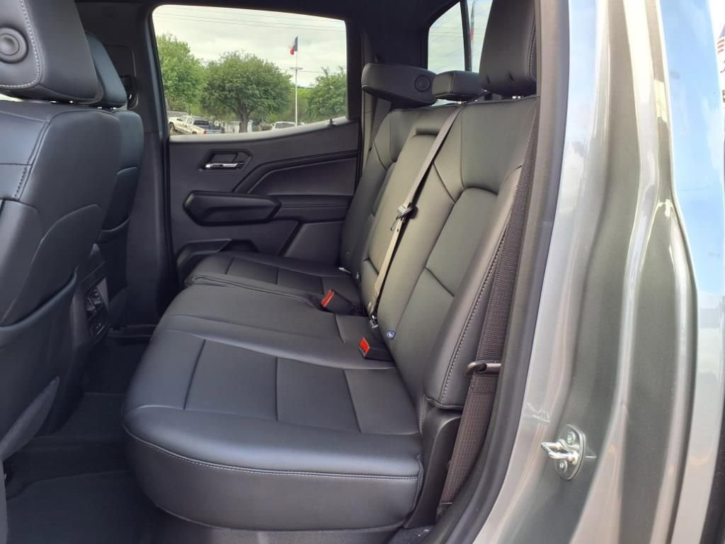 New 2025 Chevrolet Colorado LT w/ LT Convenience Package image 12