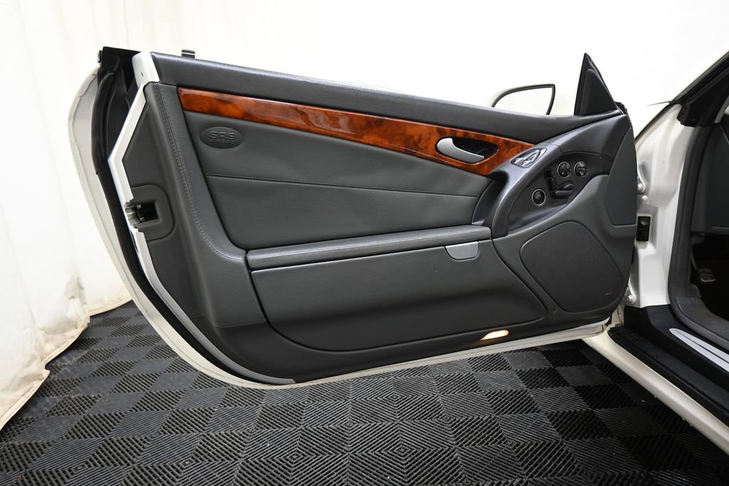 Used 2005 Mercedes-Benz SL 500 image 17