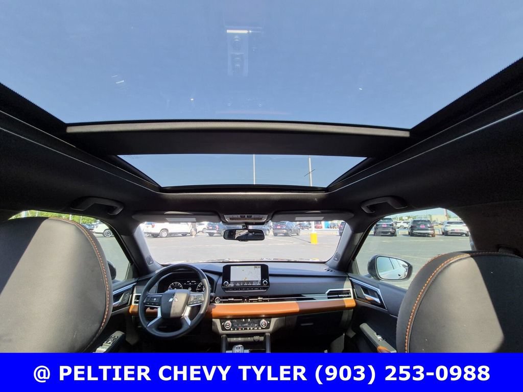 Used 2022 Mitsubishi Outlander SEL AWD/4WD image 46