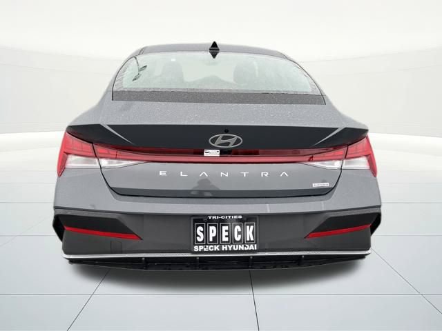 New 2026 Hyundai Elantra Blue image 4
