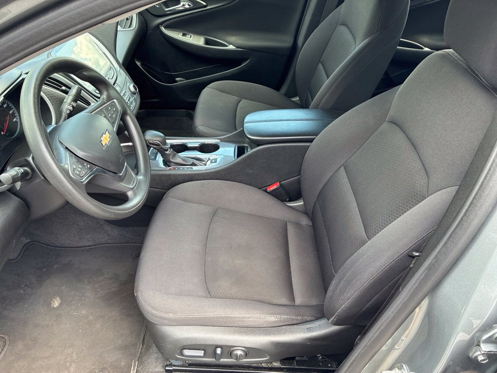 Used 2024 Chevrolet Malibu LT FWD image 11