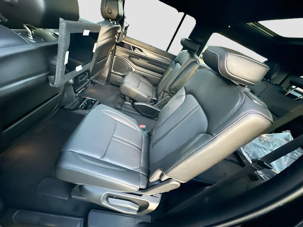 New 2025 Jeep Wagoneer Series II w/ Convenience Group I image 28