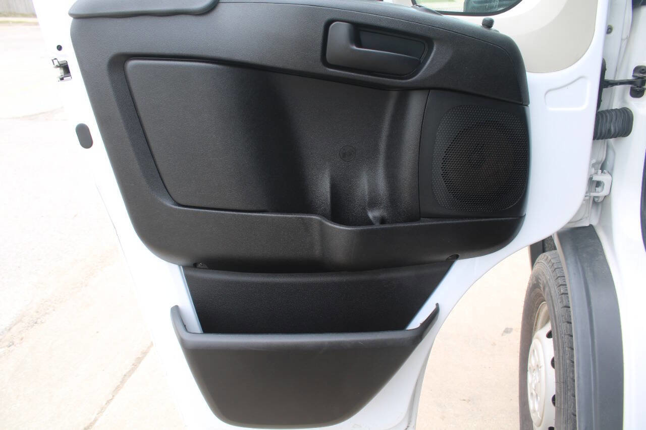 Used 2018 RAM ProMaster 2500 FWD image 9