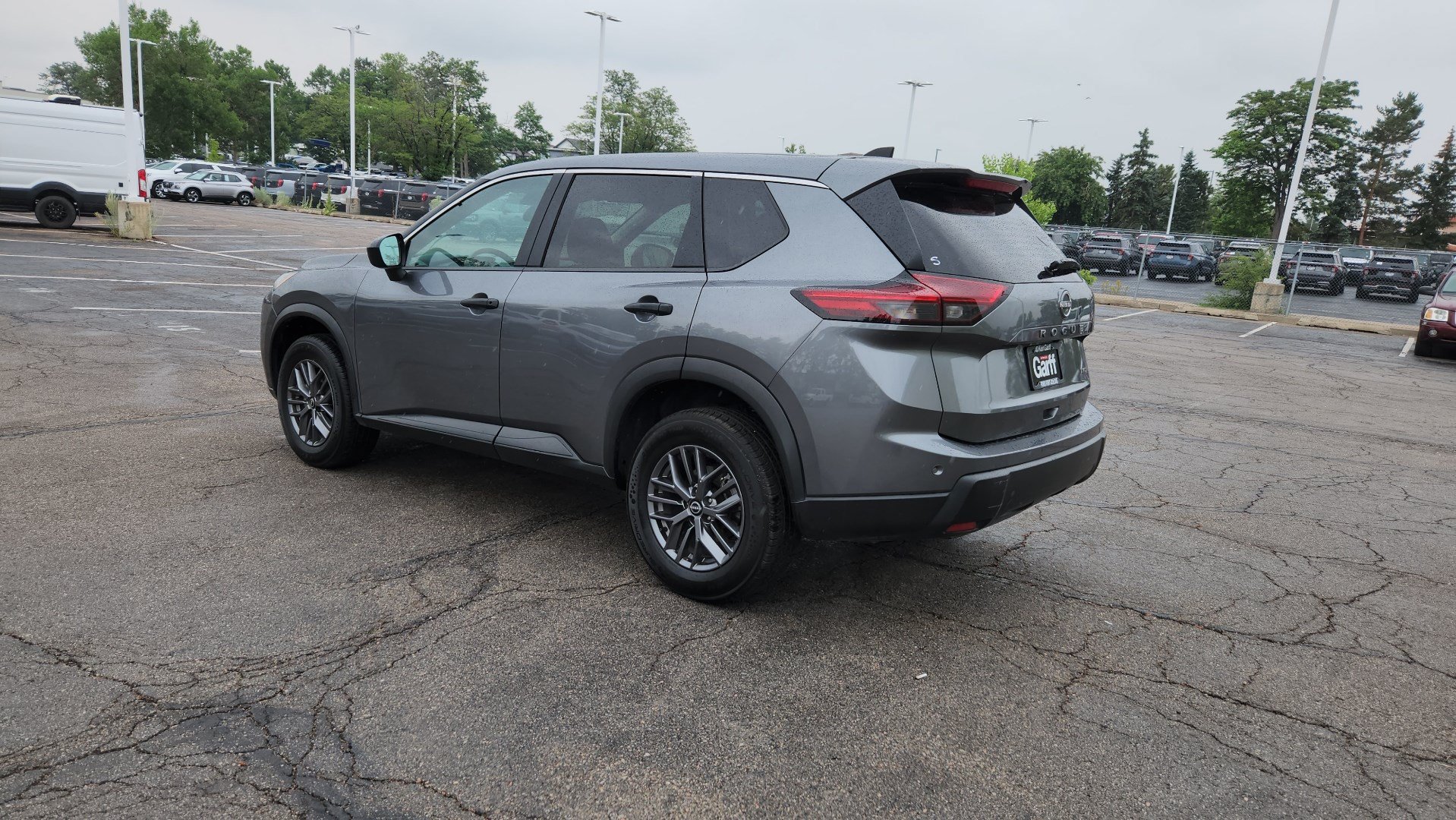 Used 2024 Nissan Rogue S AWD/4WD image 6