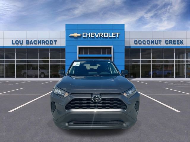 Used 2022 Toyota RAV4 LE image 3