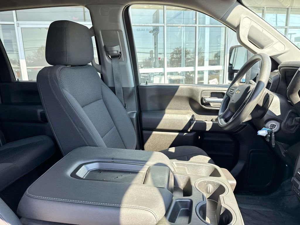 Certified 2023 Chevrolet Silverado 2500 Custom w/ Custom Value Package image 8